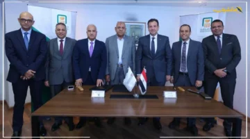 خطوة جديدة لدعم الفلاحين.. البنك الأهلي المصري يوقع اتفاقية لتوسيع الزراعات التعاقدية 1